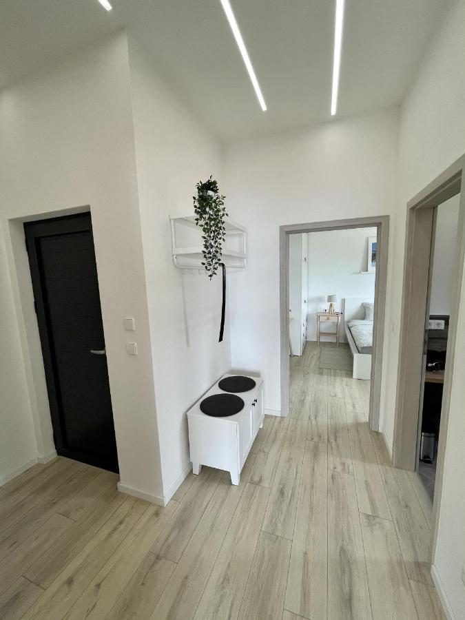 Lambda Holiday Apartments Jesenice  Extérieur photo