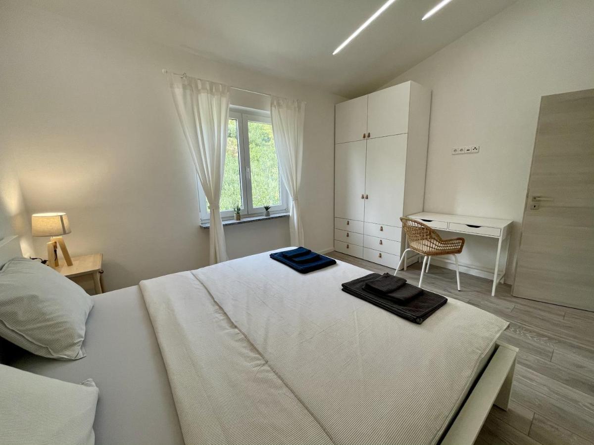 Lambda Holiday Apartments Jesenice  Extérieur photo