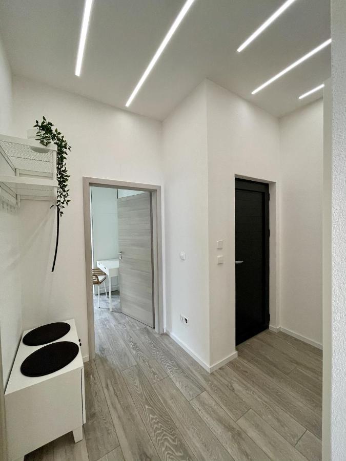 Lambda Holiday Apartments Jesenice  Extérieur photo