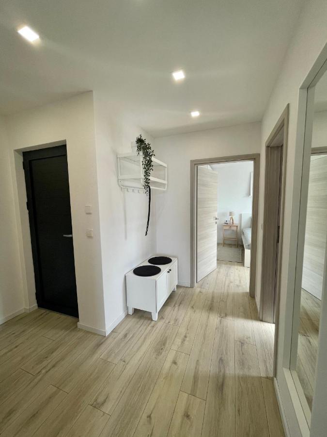 Lambda Holiday Apartments Jesenice  Extérieur photo