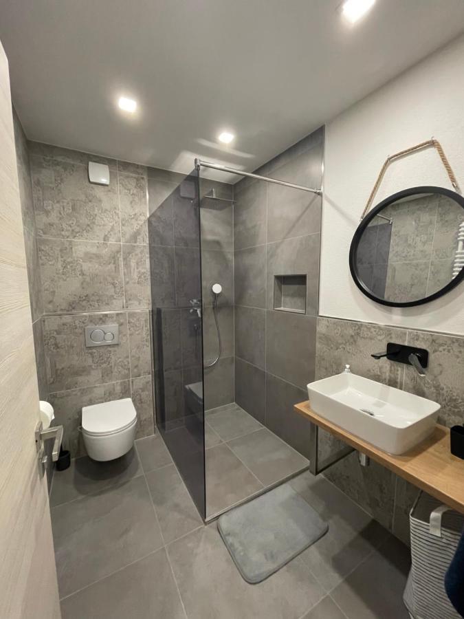 Lambda Holiday Apartments Jesenice  Extérieur photo